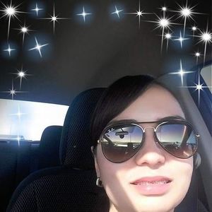 Meet your Posher, Gloria karla